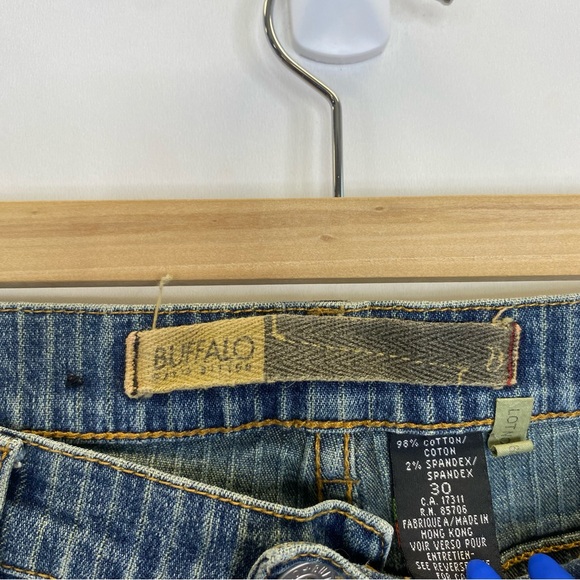 Buffalo by David Bitton Vintage Pinstripe DenimJeans Size 30 Style Sandy - Picture 3 of 3